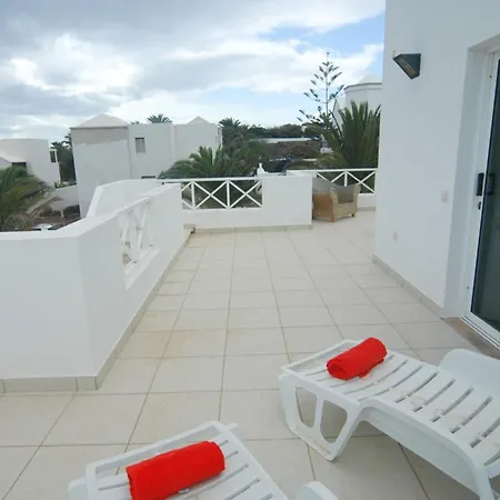 Cerezo With Hot Tub * Costa Teguise