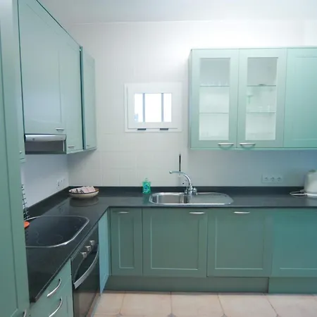 Βίλα Cerezo With Hot Tub *